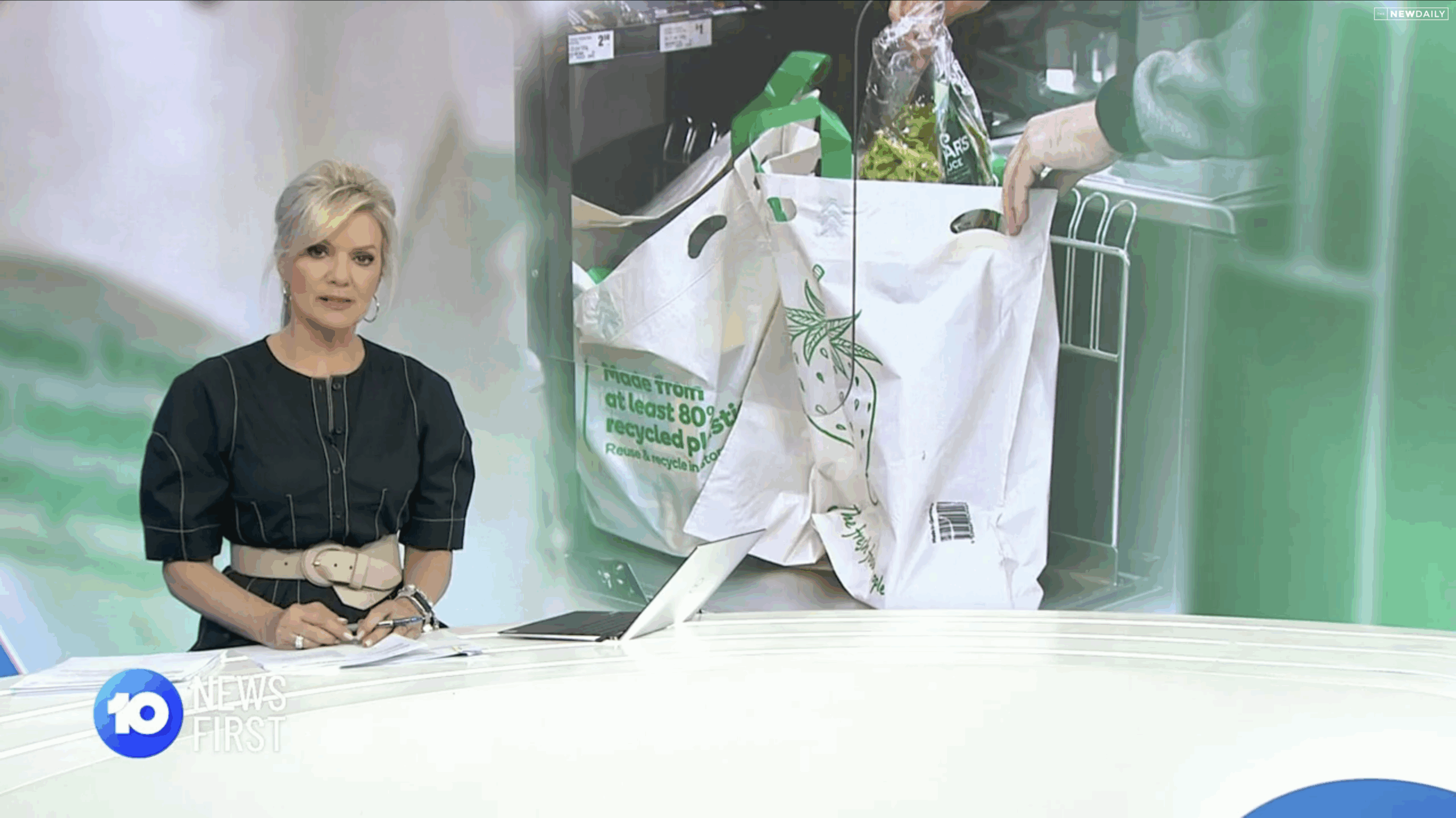 Woolworths and Coles change strategy as report reveals two-thirds of Aussie rubbish is plastic